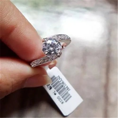 钻石购买指南有哪些 2017购买钻石戒指技巧