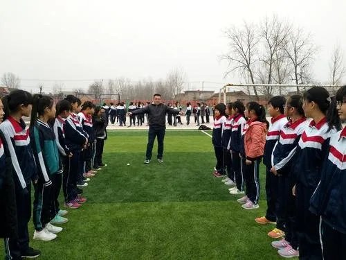 体育老师当班主任被投诉，教育部对此有何看法？