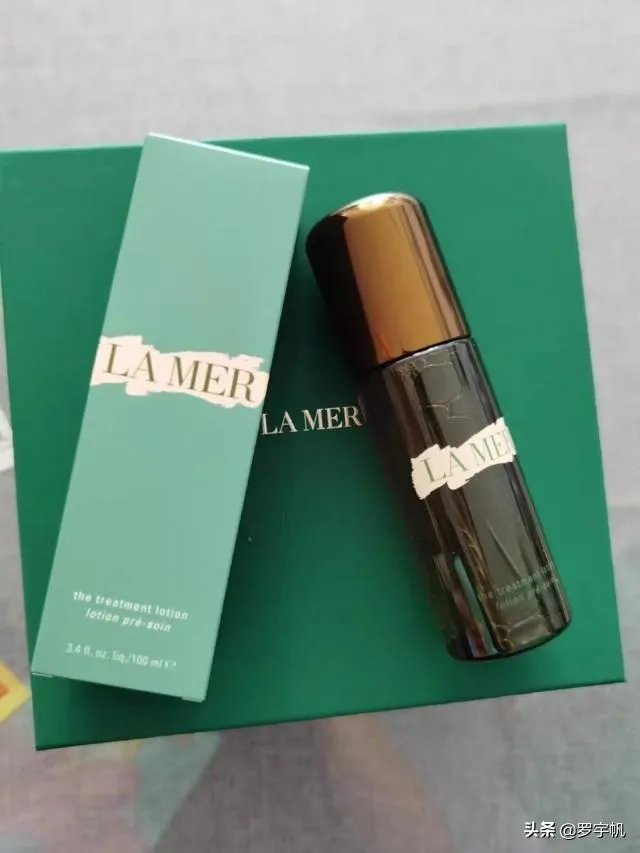 雅诗兰黛原生液和海蓝之谜精粹水哪个更好用?