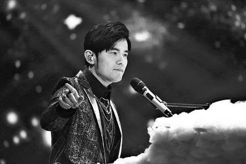 周杰伦被用监控拍照，具体是什么情况？