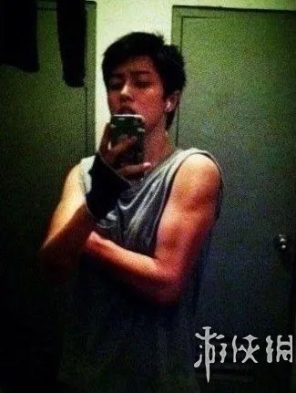 中国90后最帅女孩邢雅晨走红 帅过吴彦祖秒杀吴亦凡