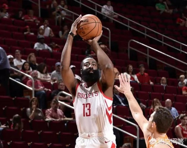 火箭大胜上海,哈登出场时间再次超过30分钟,球迷称哈登这不是打季前赛,你怎么看?