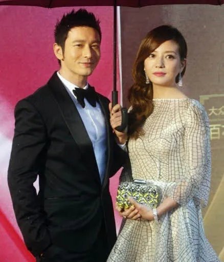 赵薇与黄晓明的关系大揭秘 一场名为单恋的友情