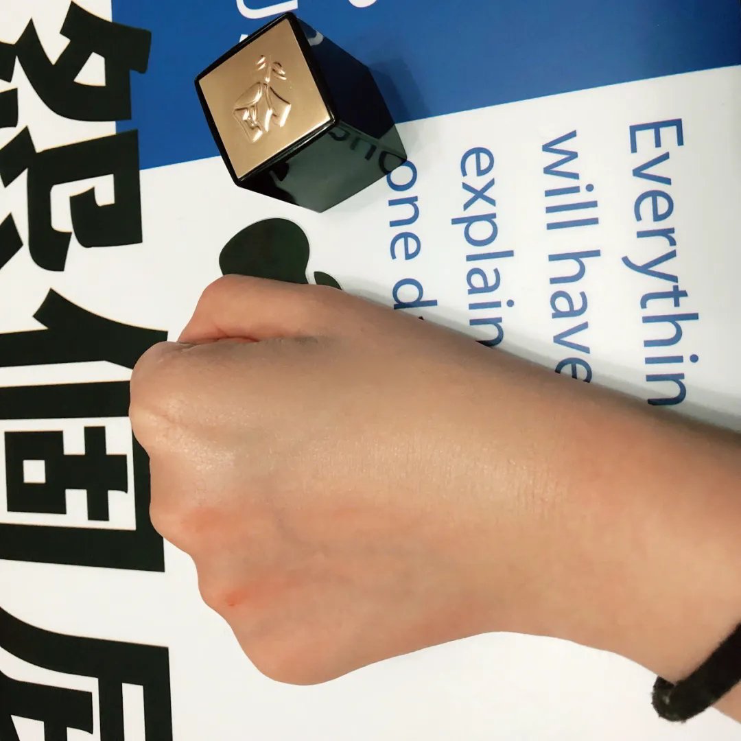 千万不要买兰蔻奇迹薄纱粉底液,不然你会一辈子离不开它!