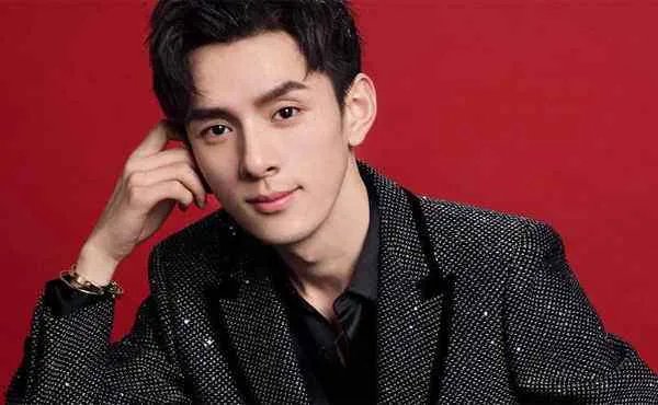 李佳琦为线下活动保安推人道歉，他道歉都说了些什么？