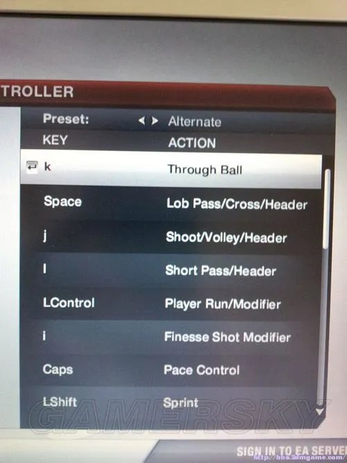 《FIFA 13》键盘设置方法
