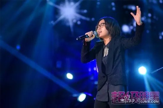 《不朽之名曲》登陆东方卫视 苏芮落泪