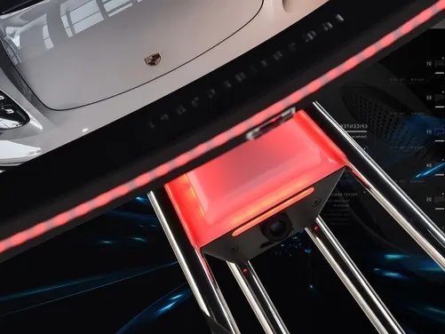 小米新logo融入东方哲学 显示器:这个我熟!