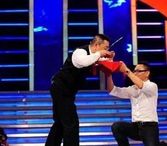 张绍刚为什么离开非你莫属？