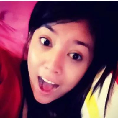 罕见茜拉不带头巾照片及男朋友 网友惊问为何这么美要戴头巾