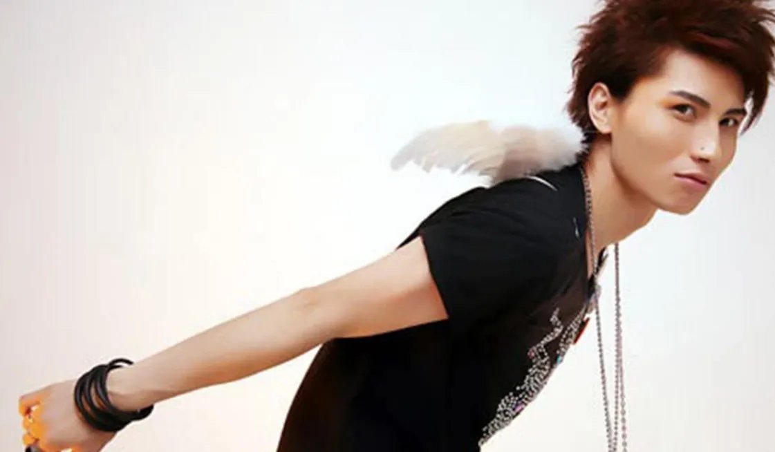 “我们的爱太无奈,总是夹杂着伤害”是哪首歌的歌词