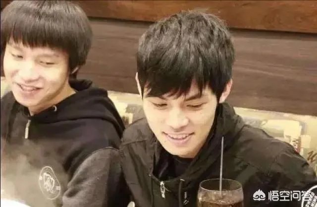 EDG被SDG打崩,Mouse在直播间流泪,网友表示真希望EDG赢,你怎么看?