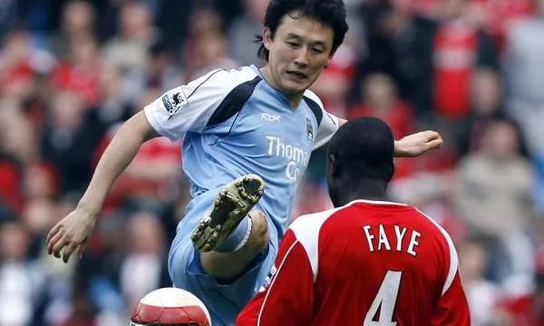 孙继海经典解围越位规则