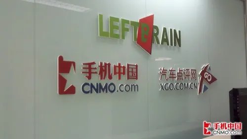 完美TD里程碑 摩托罗拉MT716详尽评测