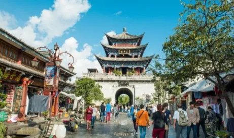 大理辱骂游客女店员道歉，此件事的前因后果是什么？