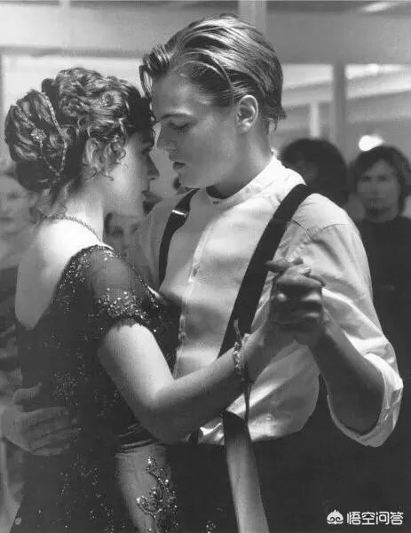 现在的LOL比赛女解说小研离开后是不是意味着女解说的没落?