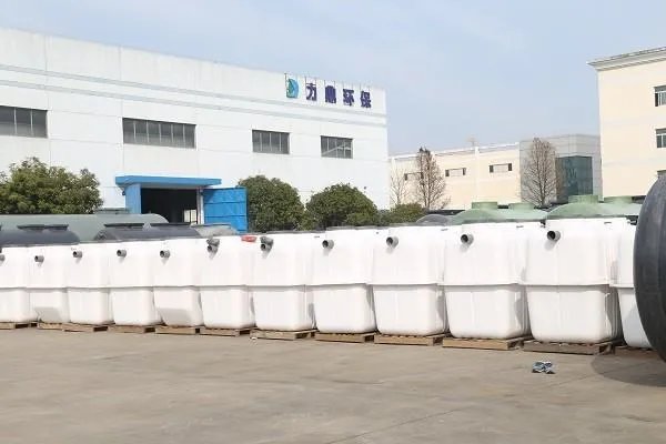 在选择农村生活污水处理设备厂家时要注意什么啊？