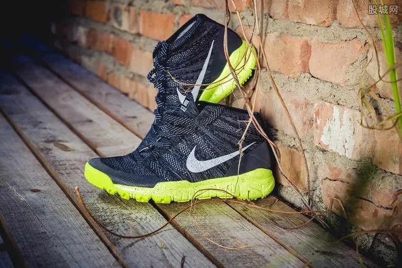 炒鞋两年赚30万 整个球鞋市场陷入疯狂