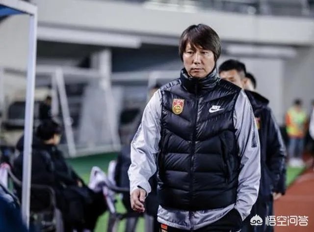 2019东亚杯首战国足1:2不敌日本队,如何评价本场比赛国足的表现?