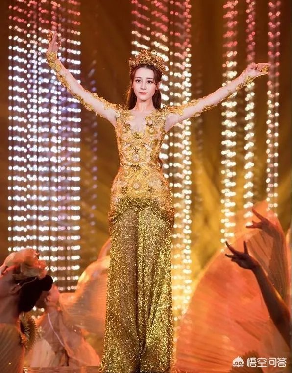 为什么有人说湖南卫视让迪丽热巴李易峰包揽大奖，看似力捧实则为他们招黑？