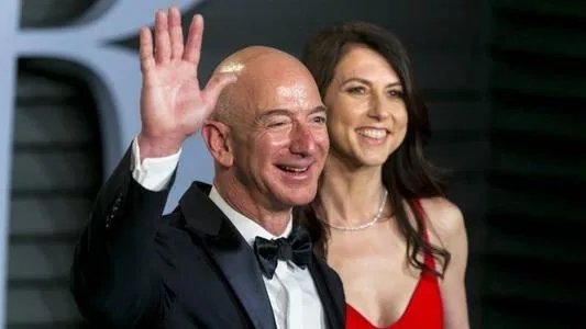 贝索斯前妻成为美国女首富，是亚马逊股价攀升导致的吗？