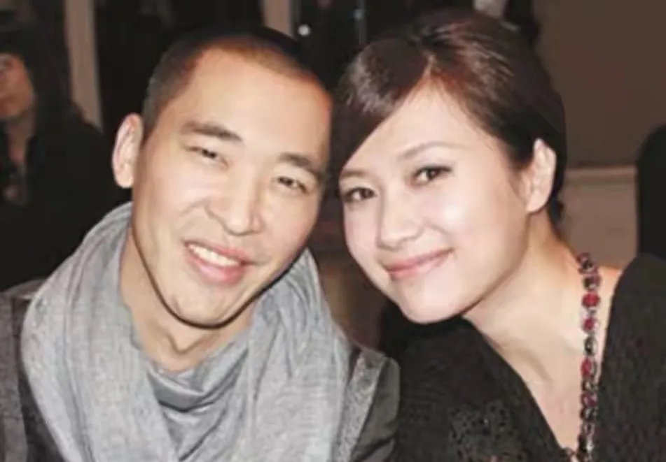 罕见同框，徐静蕾黄立行疑情变！为何两人相处那么久了还没结婚？