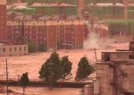 巩义气象局长被大水冲走后获救，现在情况如何？