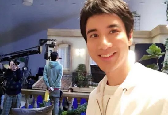 王力宏半夜讲段子遭调侃 网友捂脸表示单纯的人看不懂