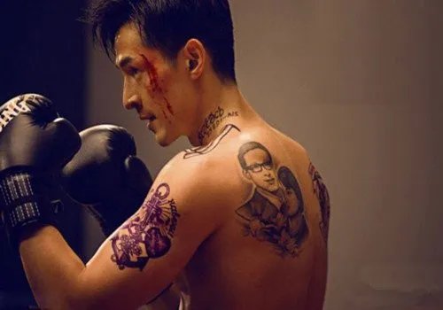 胡歌纹身是真的吗？ 陡变的画风引得粉丝舔屏