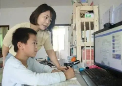 男孩70天打赏女主播158万,互联网对未成年人的诱惑有多大?