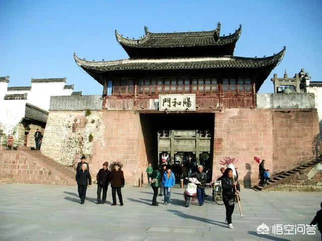 南京回收流失在外明城墙城砖8万块。除了南京,我国还有哪些有城墙的古城?哪个存留最完整?