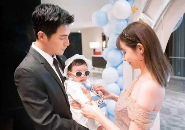 和弟弟恋爱甜不甜，哪些明星的姐弟恋告诉了你答案？