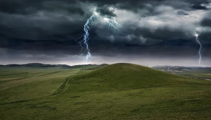 打雷能玩电脑吗