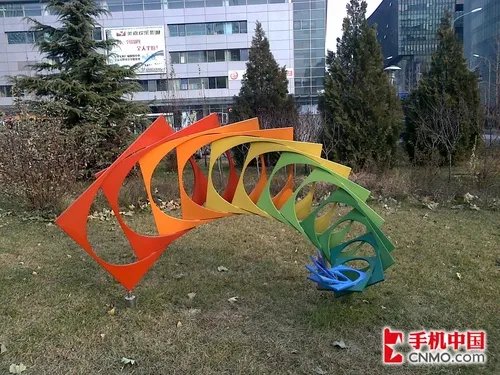 侧滑全键盘 诺基亚网络手机6760s评测