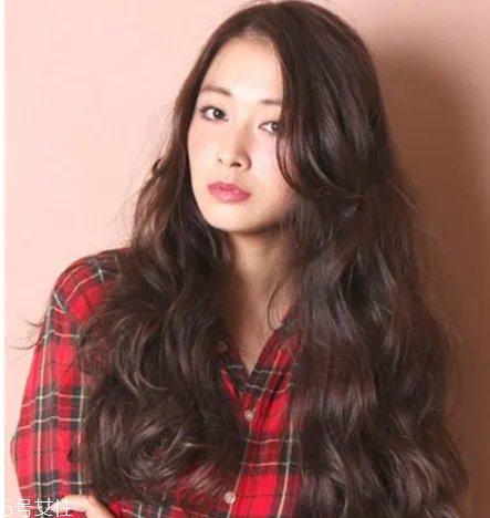 好看的长卷发发型图片 蛋糕卷发型