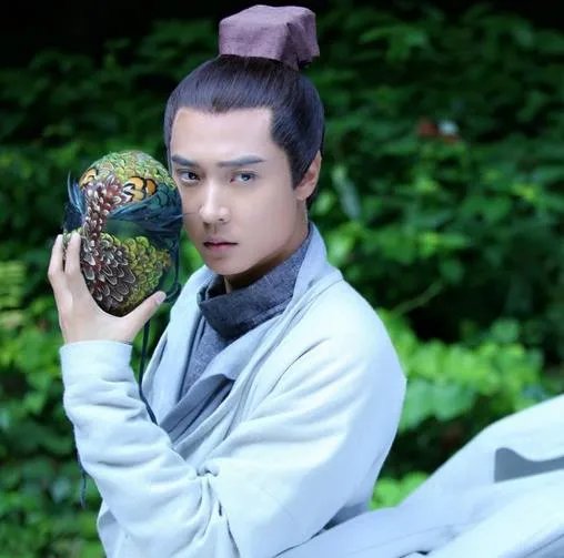 花千骨东方彧卿是谁饰演 张丹峰戏里戏外都是暖男