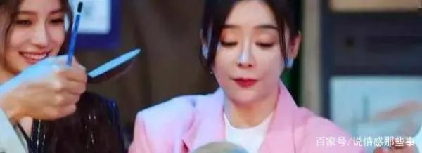 袁姗姗捏文物称还可以修复:人设的管理就是一种情商,你怎么看?