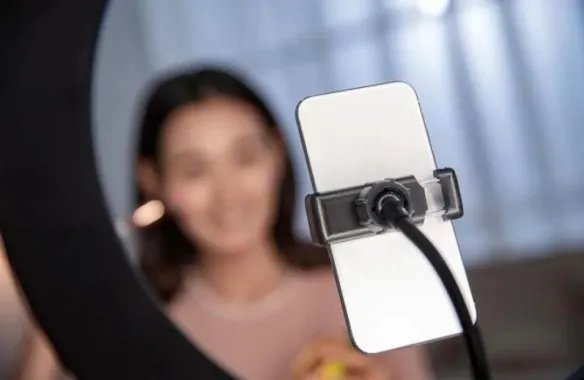 直播打赏问题引热议：法院认定未成年人直播打赏无效！