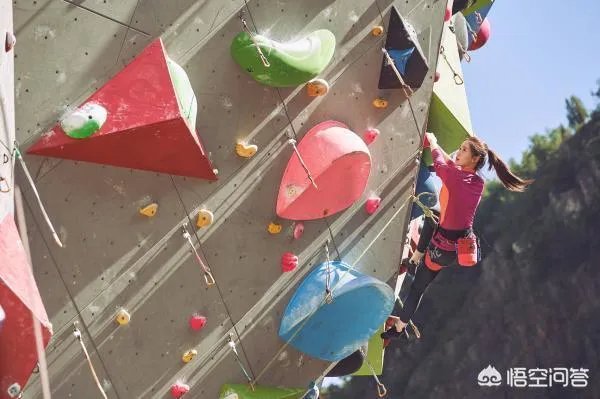 如何评价韩国电影《极限逃生》？