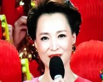 董卿的口红到底是什么牌子的？