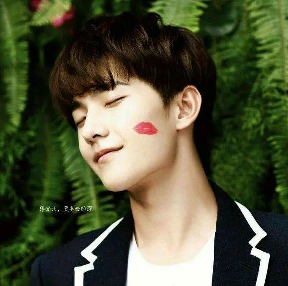 董卿的口红到底是什么牌子的？