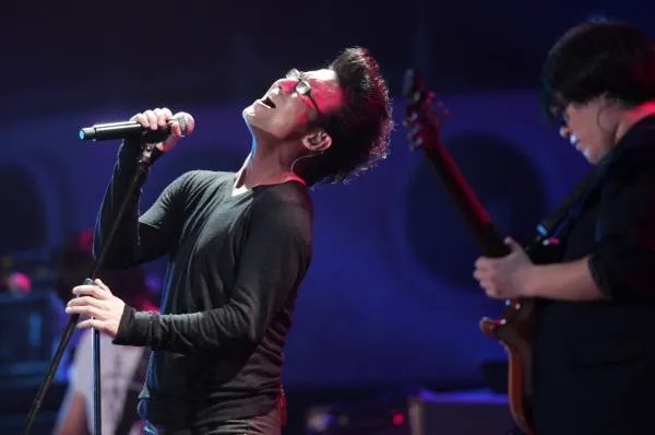 疯狂猜歌五个字的歌名？