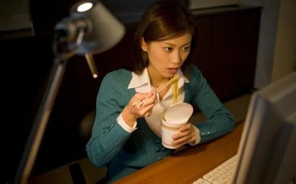 按照劳动法规定“自愿加班不算加班”？