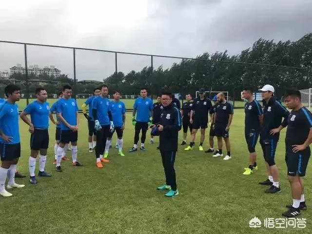 外租半年之后荣昊回归恒大，如今又随申花训练可能再次出租，你是怎么样看的？