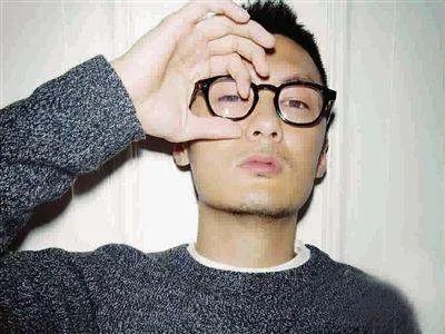 余文乐突然急删什么照片？