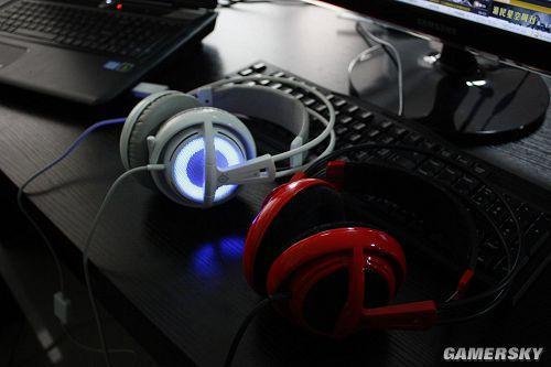 西伯利亚V2霜冻之蓝Frost Blue游戏耳机对比评测