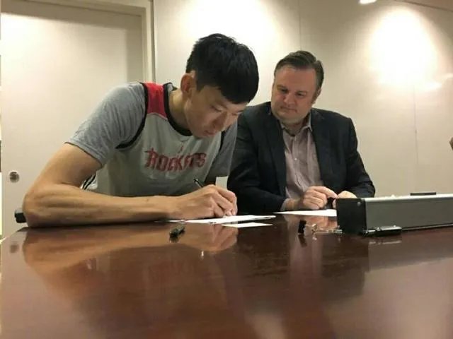 火箭正式签下周琦？