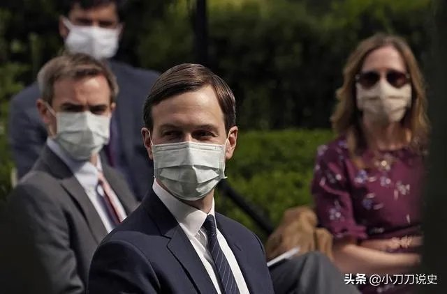 特朗普终于戴口罩了，大家怎么看？