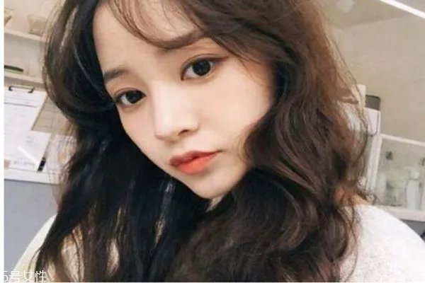 好看的长卷发发型图片 蛋糕卷发型