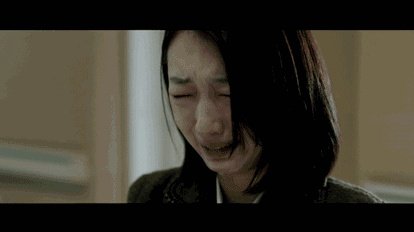 张艺谋评价周冬雨“很有天赋,哭戏一流,天生为大银幕而生”,你怎么看?